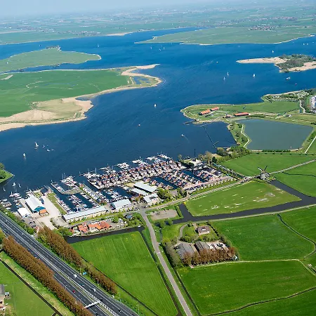 Feriehus Holiday De Meerparel